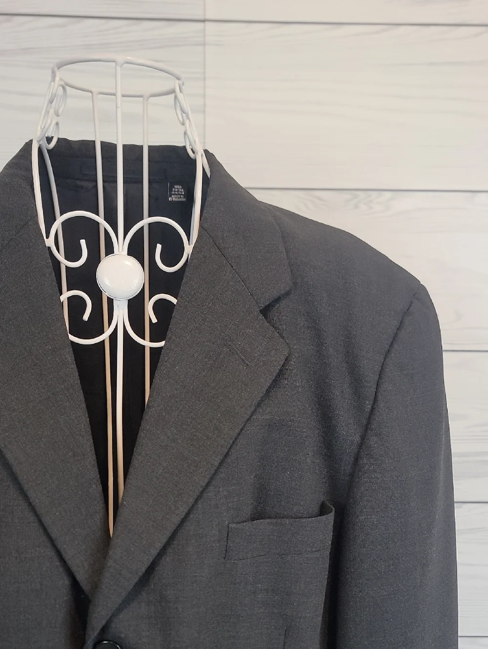 Calvin Klein  Suit Blazer - Tailored Three-Button - Charcoal Grey Mens Size 44R